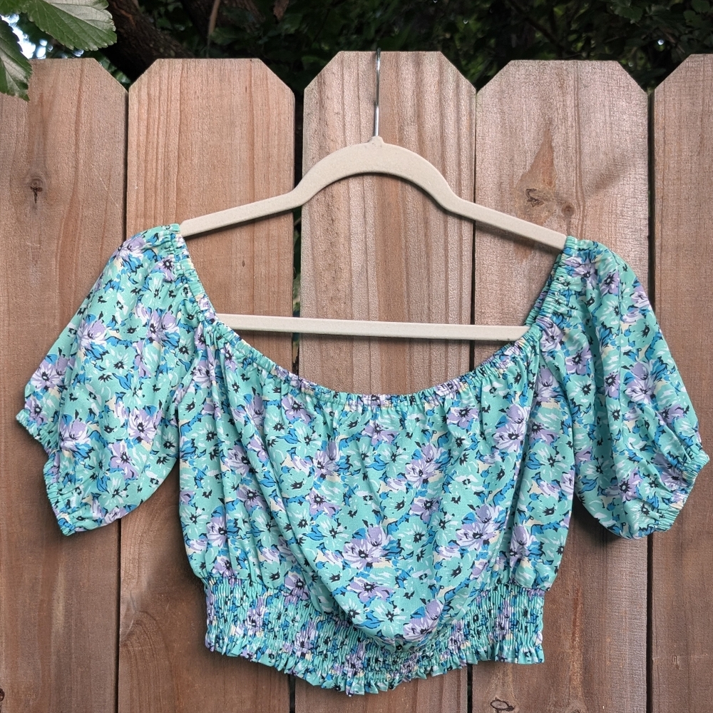 Pink Lily Mint Green Floral Patterned Puff Sleeve Crop Top